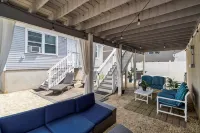 Beach House 2 Blocks to Beach Free Beach Badges, Towels & Parking - 3 stjerner