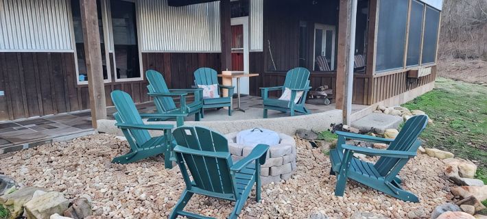 Private White River Estate on 214 acres. ATV/hiking trails. Pets stay free Hotels in Baxter County