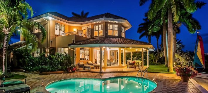 A luxurious beachfront villa with private beach on a calm lagoon. Montego Bay JA Hotels in Montego Bay