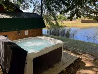 Hocking Hills-Dog Friendly Cabin with Private Pond .. Adults 18 and Older - 4 étoiles