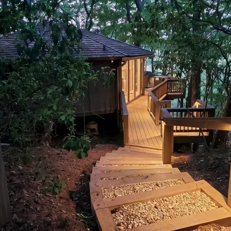 Romantic Retreat in the Treetops of Big Canoe with Hot Tub & Stunning Views!