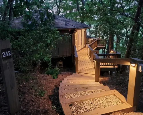 Romantic Retreat in the Treetops of Big Canoe with Hot Tub & Stunning Views! Hotels in Pickens County