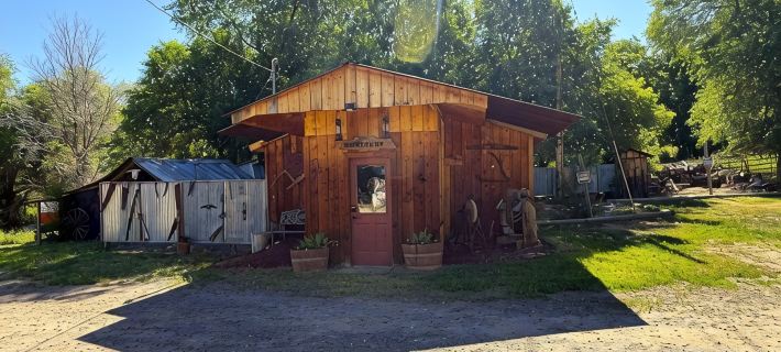BaseCamp - Rustic Cottage in Collbran Hotels in Mesa County