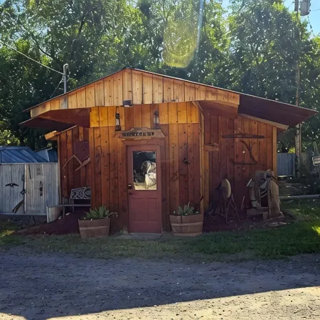 BaseCamp - Rustic Cottage in Collbran