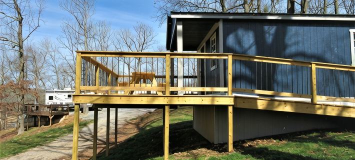 Tiny Home at Kentucky Lake's Lynnhurst Family Resort Hotéis em Calloway County
