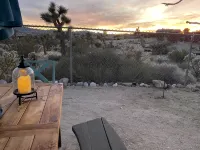 Desert oasis - Hot tub and view - Homestays