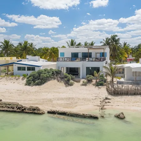 Coastal Casual Bliss: Beach + Pool + Rooftop Deck + Generator + Fast Internet