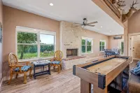 Diamond K Lodge in the Hill Country Near Glen Rose, Texas. - 4-Star