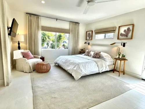 Hermes Haven Beach House - w/ Hot Tub, Blocks to beach - balcony