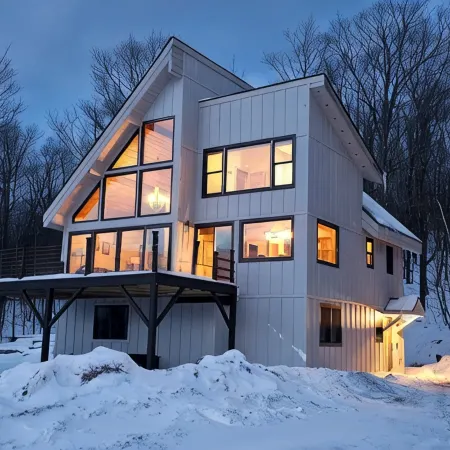 Breathtaking Mountain Views and Sunsets, Fully Renovated, Luxury VT Retreat,