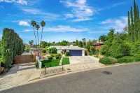 Luxury Fully Remodeled in Calabasas - 3-Star