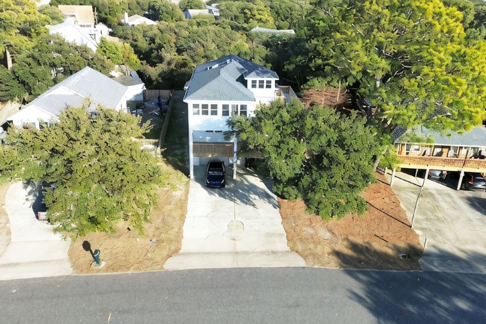 Photo 2 of 6
