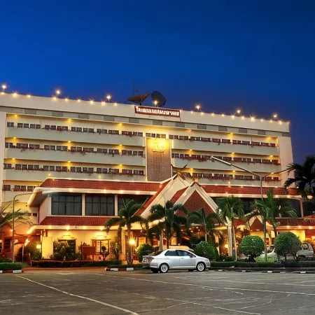 Maeyom Palace Hotel Отели в г. Пхрэ