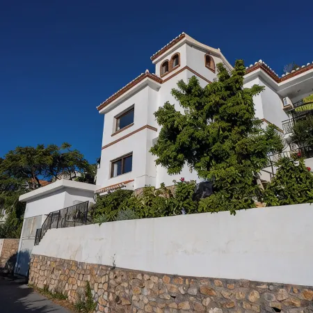 Villa Tropical with private heated pool