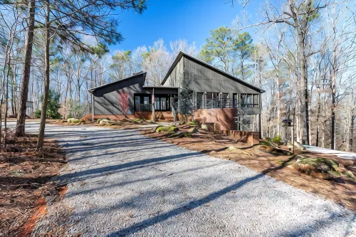 Tranquil, Peaceful Riverhouse in Monroe GA; Close to Athens!