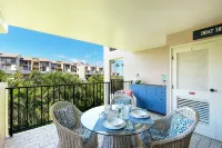 Colorful Kamaole Sands Condo, Kihei, with Family Friendly Pool, Steps from Beach