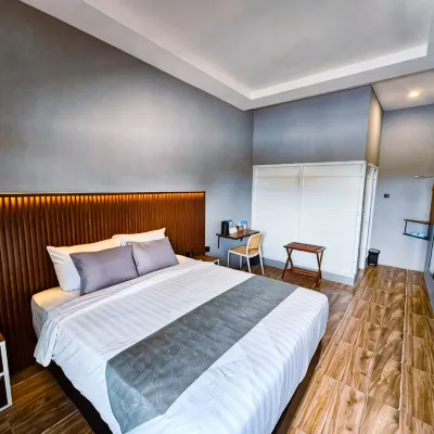 Nusa Living Hotel Kediri Các khách sạn gần Ga Kediri