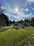Private getaway in a beautiful neighborhood - 4-Star