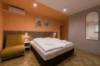 Urban Rooms - 2-Star