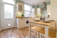 Cosy Green End Retreat