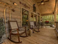 Rustic Log Cabin Retreat, Hot Tub + Firepit Hotels in Cherry Log