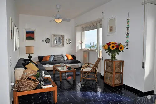 Edy Sea View Holiday Apartment - Ocean View