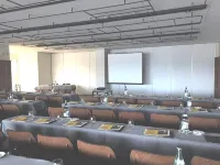Hotel Nueva Plaza - Airport Shuttle
