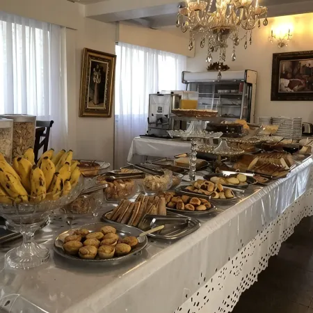 Colle Tourist Hotel Luxo