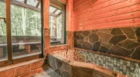 Lodge Kent - Hot Tub