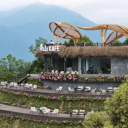 Mount Fanjing Quanting Homestay (Zhaisha Dong Village)