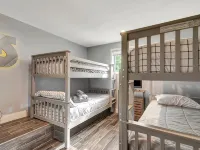 Stratton; 8 Min! Swimming, 2 Min. Pet Friendly Hotels in Winhall