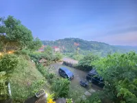 The Hill View Lombok - parking