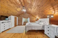 Hocking Hills Secluded Cabin • Hot Tub • Fireplace - con encanto