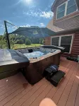 7 Person New Hot Tub  at Stunning Log Cabin 4 Bed 4 Full Bath  5 Min  to TI - 4-Star