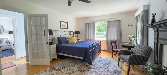 Mary's Place ❤ Bright 3BR with deck/private yard Hotels in Warren County