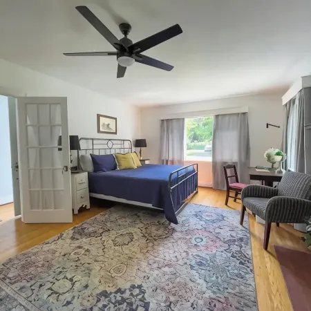 Mary's Place ❤ Bright 3BR with deck/private yard