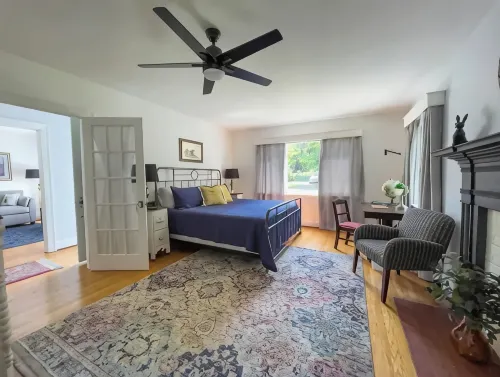 Mary's Place ❤ Bright 3BR with deck/private yard