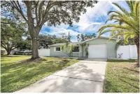 NEW! The Seafoam Bungalow - close to beaches!