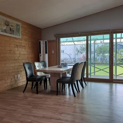 Private Pension Jeongwonchae Hotels near Awon Museum & Hanok Stay