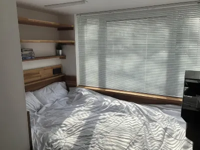 Microflat - Self contained microflat with own kitchenette & bathroom โรงแรมใน