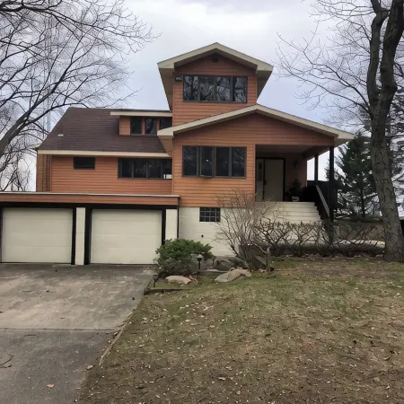 Beautiful 5-bedroom beach house on North Shore of Sand Point, near Caseville MI