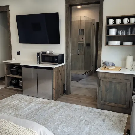 Two bedroom Luxury private suite, with your own hot tub.