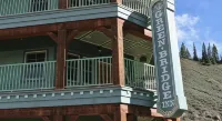 The Green Bridge Inn