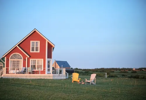 Waterfront Sunset Cove Cottage! - Hot Tub