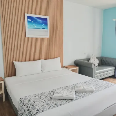 Blue Shore Cottage Hotels near Had Pak Meng