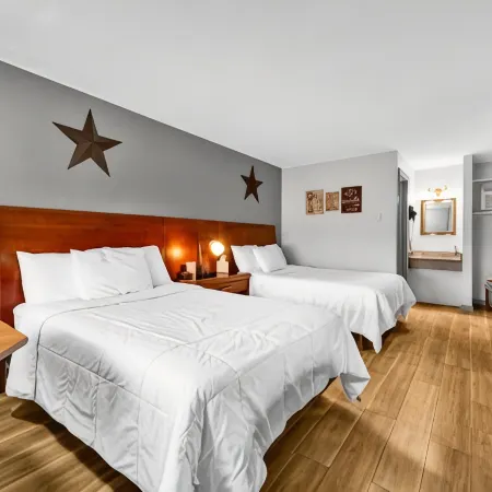 Harvest Drive Family Inn - Renovated Rooms