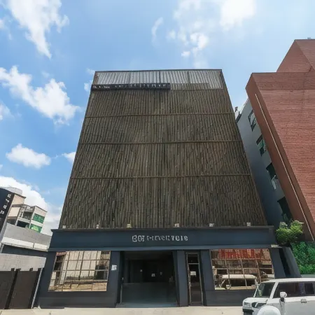 Hotel Yaja Siheung Jeongwang Отели рядом с достопримечательностью «Парк Окгу»