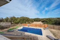 Central Obx Home with Pool, Mini Golf, 2 Suites, EV, Screened Patio, Outer Banks