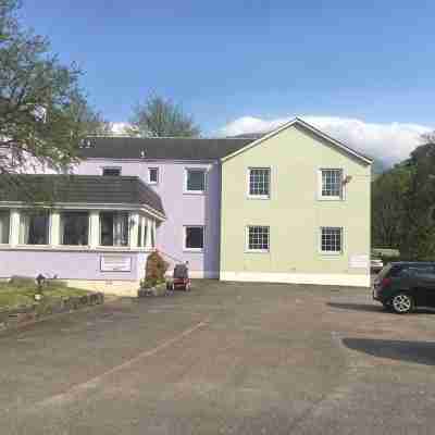 Glenlochy Nevis Bridge Apartments Hotel Exterior