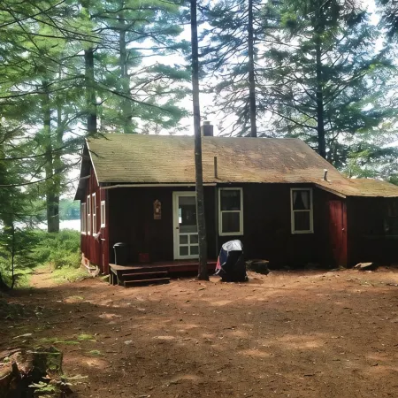 Charming Waterfront Cabin with Mountain View and Private Beach Access!